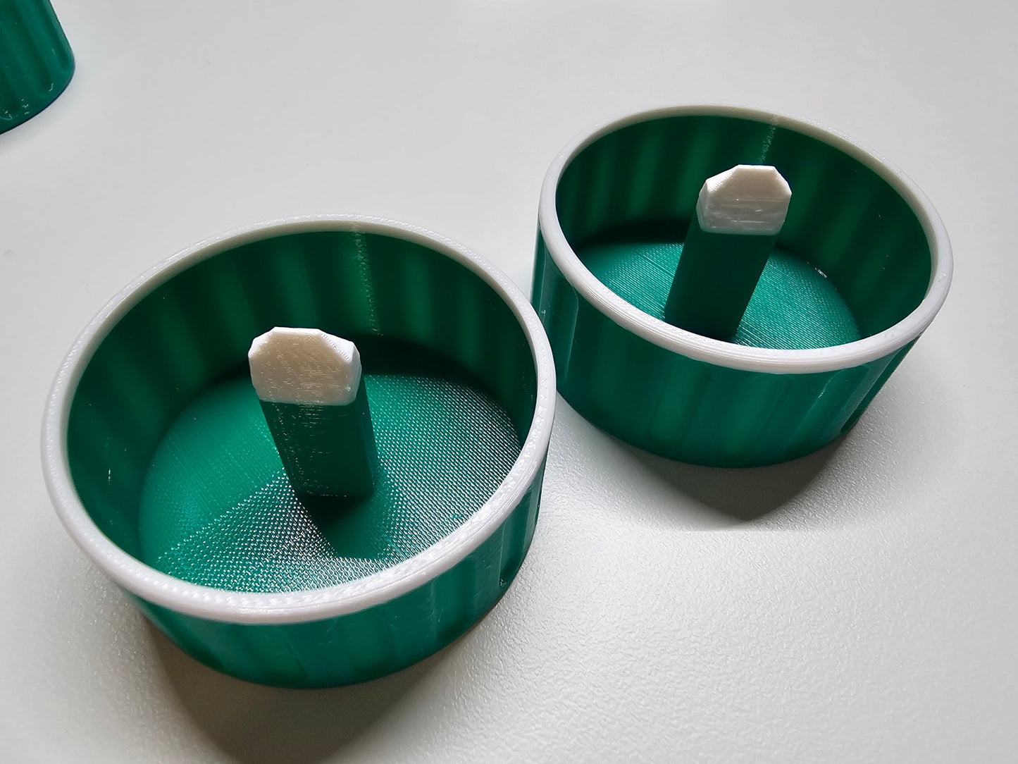 Green Base White Tip - Minty Lou (Pill Pop)