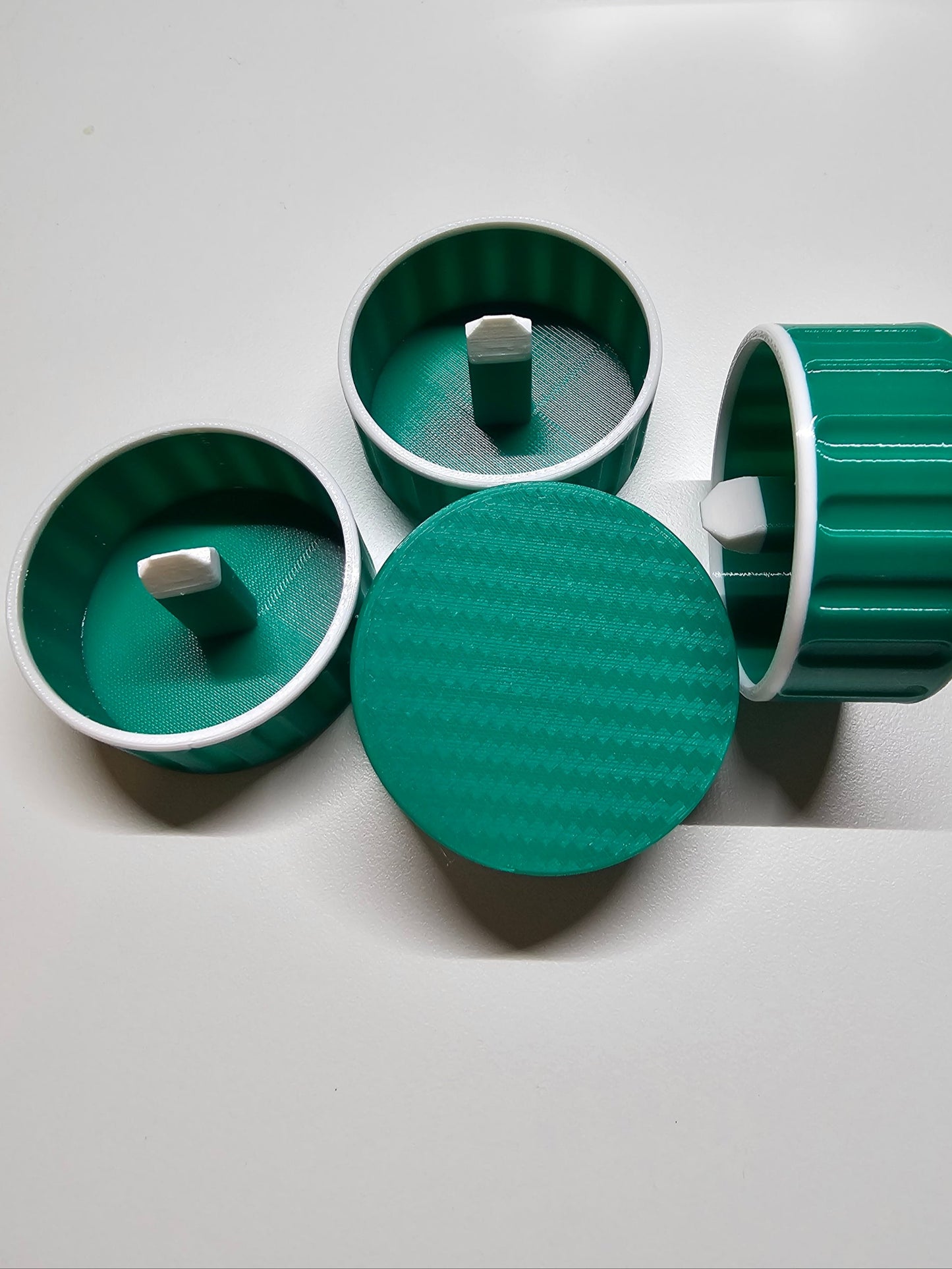 Green Base White Tip - Minty Lou (Pill Pop)