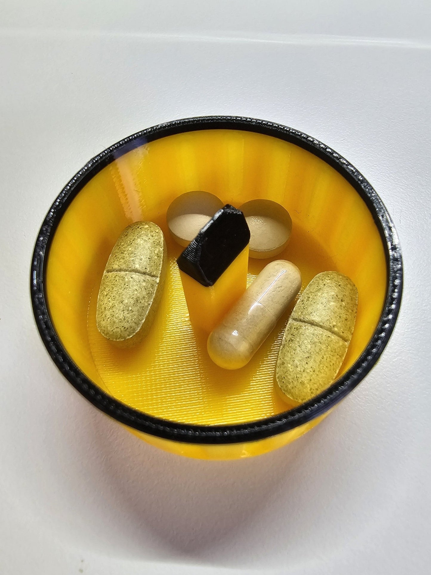 Yellow Base Black Tip - Bumble Bee (Pill Pop)